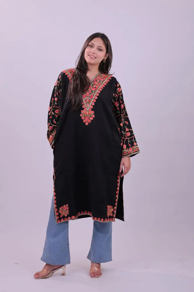Noir Bloom Embroidered Kashmiri Pheran