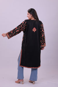 Noir Bloom Embroidered Pheran