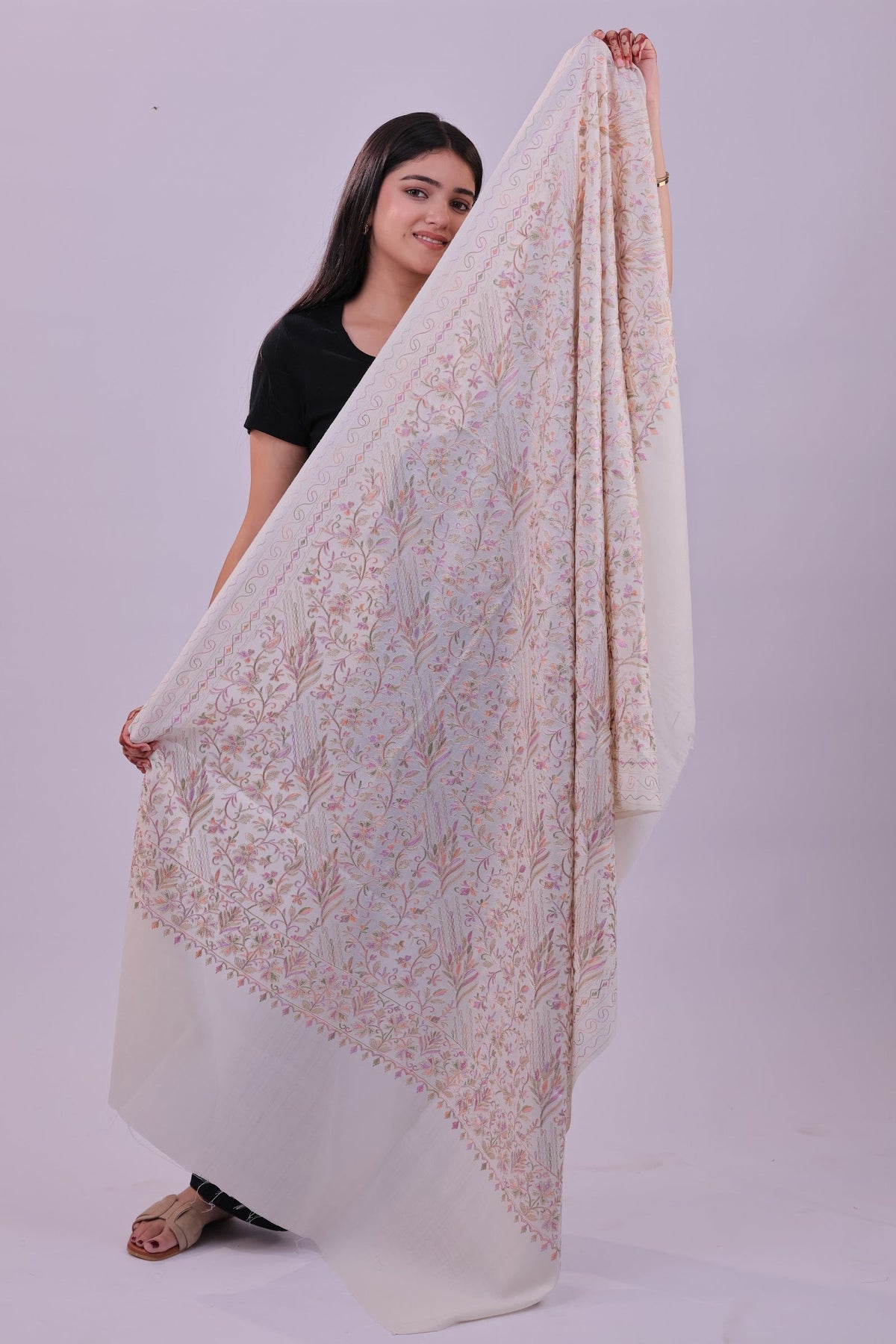LIYAAQAT Ivory Mist Fine Wool Stole – full drape