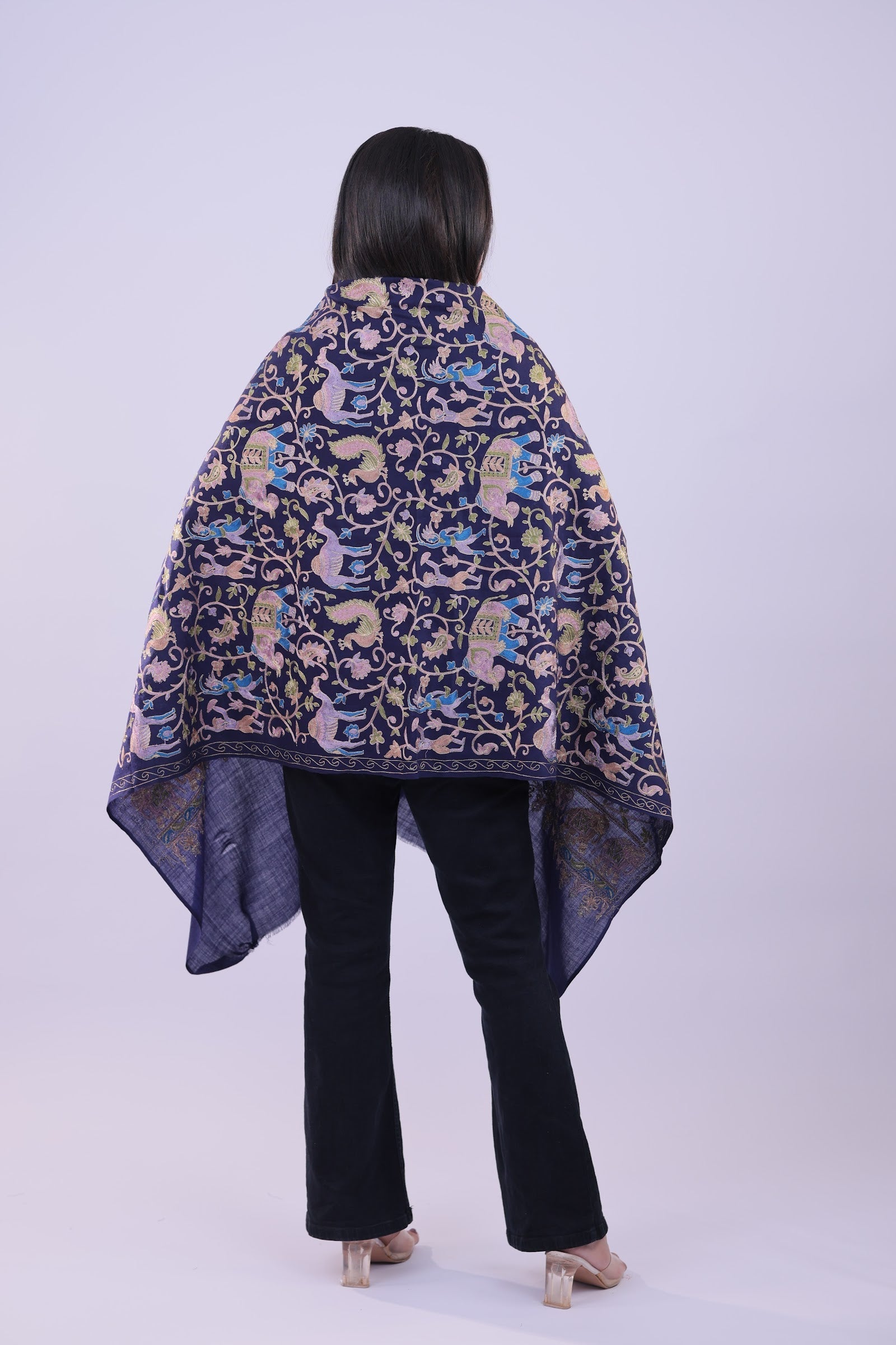 LIYAAQAT Royal Midnight Fine Wool Stole – embroidery detail